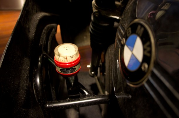 Blitz Motorcycles Bmw Motorrad boussole 610x405 Blitz Motorcycles Bmw Motorrad boussole