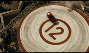 BMW M1 + Heliport = gout du risque