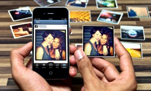 couple-reseaux-sociaux