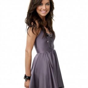 03 Jessica Stroup Silver Beverly Hills 90210 03 Jessica Stroup Silver Beverly Hills 90210 290x290 Les filles de la télé #4 : Jessica Stroup