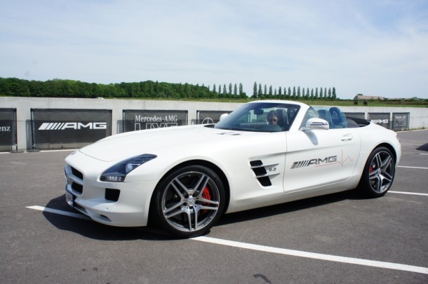 Mercedes AMG Live 30 610x405  Mercedes AMG Live 1