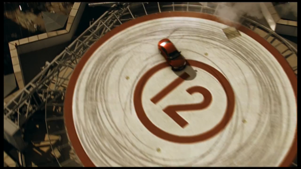 BMW M1 + Heliport = gout du risque