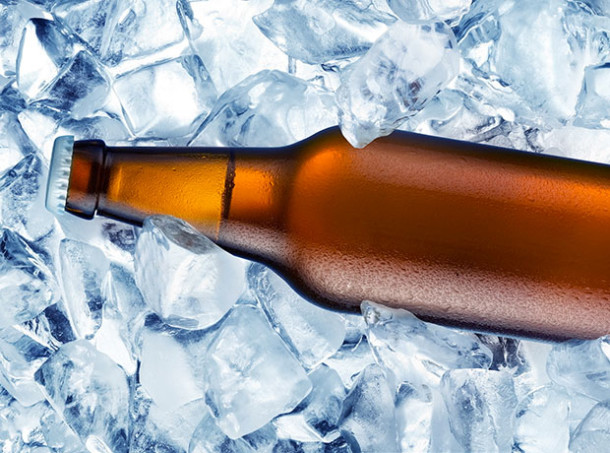 Comment ouvrir une bouteille de bière sans décapsuleur ?