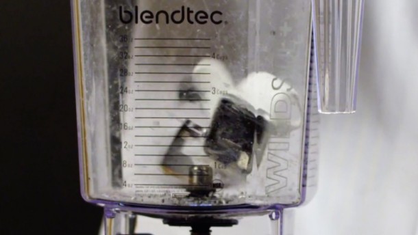 L&rsquo;Apple Watch détruite au mixeur par Blendtec