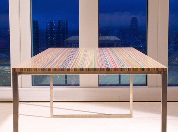 DecksTop, une table faite avec des planches de skate
